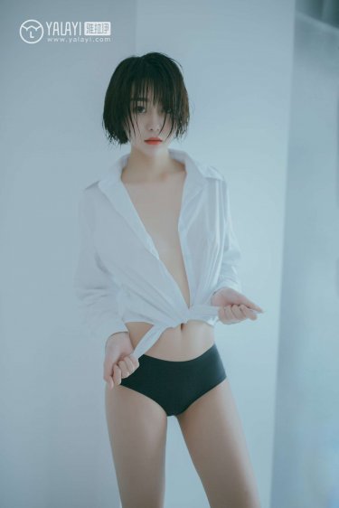 性感美女穿黑丝跳舞